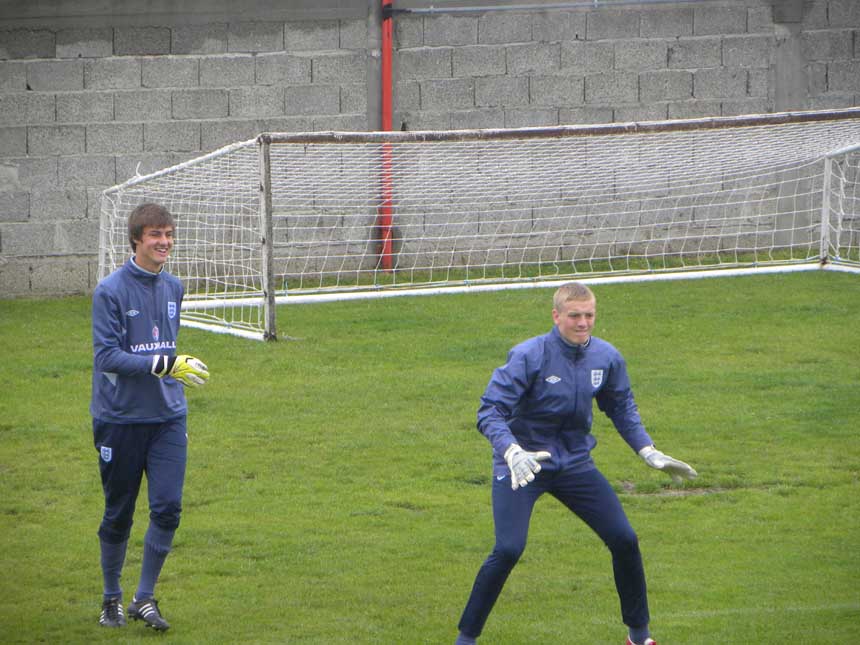 Goalkeepers Ben Garrett and Jordan Pickford train in Serbia.